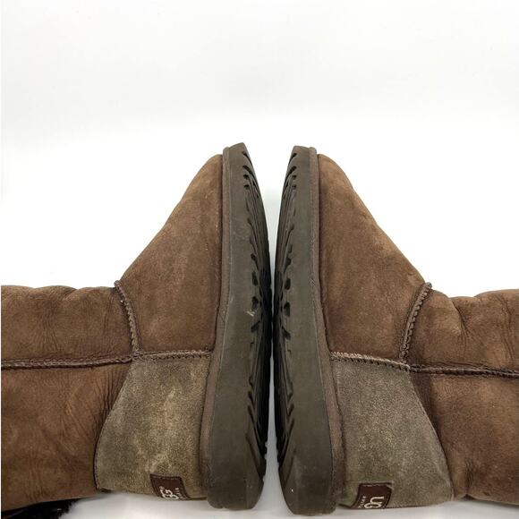 UGG Bailey Button Brown Suede and Shearling Boots Women's 7 US - Picture 7 of 9